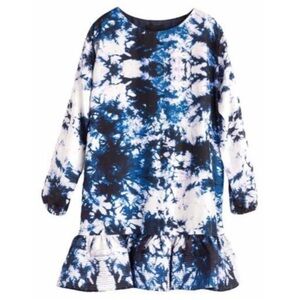 Cynthia Rowley Blue Exaggerated Ruffle
Space Dye Night Out Dress